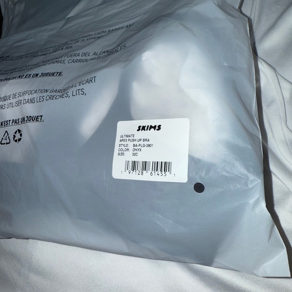SKIMS NWT Ultimate NIPPLE PUSH-UP BRA 32/C - Picture 5 of 5